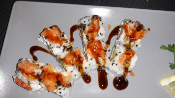 Perla Sushi Bistrot food