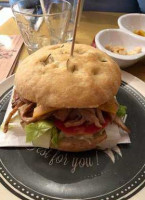 Bomba Burger Bistrot food