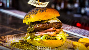 Seigradi Steakhouse Hamburgeria food