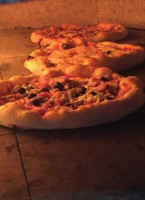 La Tana Della Pizza Di Romeo Rredhi food