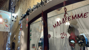 Pizzeria Malafemmena food