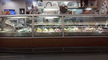 Gelateria In End Out food