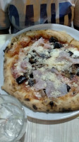 Pizzeri Pizzanova food