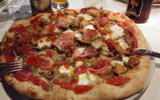 Pizzeria Fuori Orario food