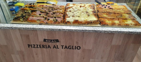 SkÅl Pizzeria Al Taglio food