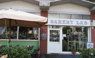 Bakery Lab outside