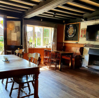 The Fountain Inn inside