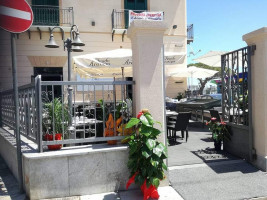 L'angolo Di Mondello Trattoria Da Franco outside