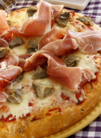 Pizza Al Baffo food