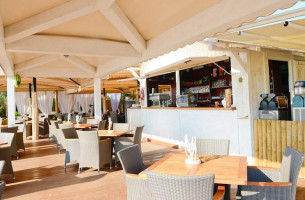 Long Beach Club Cafe Porto Cervo Liscia Ruja outside