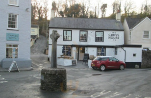 Cross House Inn outside