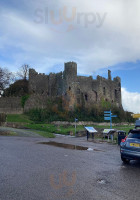 Owl And The Pussycat Laugharne outside