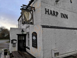 Harp Inn outside