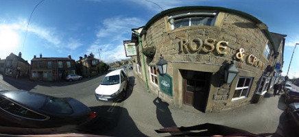 Rose Crown outside