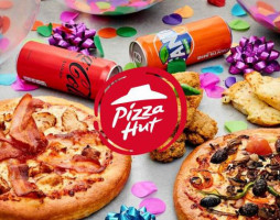 Pizza Hut food