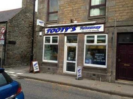 Tooty's Takeaway Cafe outside