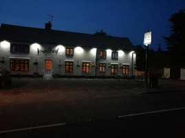 Kings Head outside