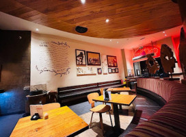 Nando's inside