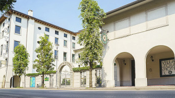 Villa Zoia inside