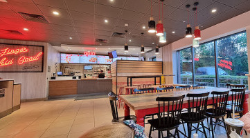 Kfc Cheshire Oaks inside