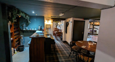 The Foresters Arms inside