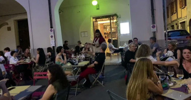 Bolle Quadre Lambruscheria A Reggio Emilia food