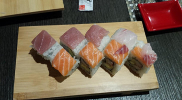 Umami Sushi food