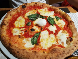 Antica Pizzeria Marigliano food