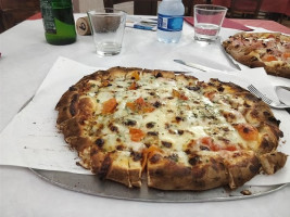 Aleci Pizzeria food