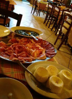 Cascina La Valeta food