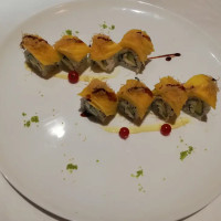 MoMo Sushi Fusion food