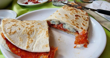 Ilde Il Etto Della Buona Piadina food