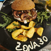 Zona 30 Beer ‘n’ Grill food