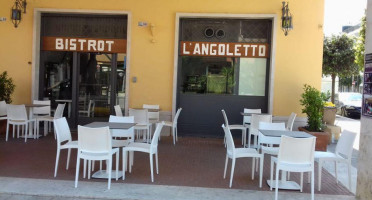 Bistrot L'angoletto outside