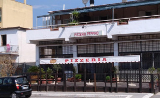 Pizzeria Peppino outside