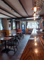 The Joiners Arms inside