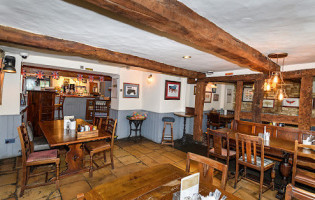 Apple Tree Inn inside