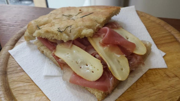 Pane Amore E Fantasia food