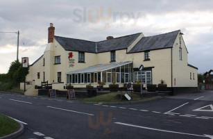 The Red Lion Inn inside