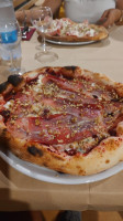 Pizzeria Saporito food