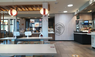 Mcdonald’s Sesto San Giovanni Drive inside