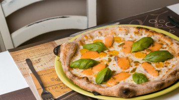 Mingotauro Pizzeria Di Guastamacchia V C food