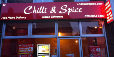 Chilli And Spice Indian Takeaway food