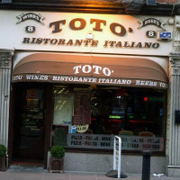 Toto Ristorante Italiano outside