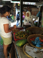 Warung Lekker Eten outside