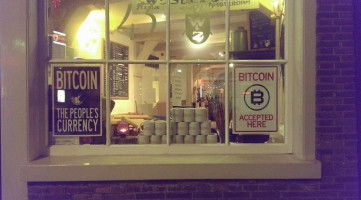 Bitcoin Embassy Amsterdam food