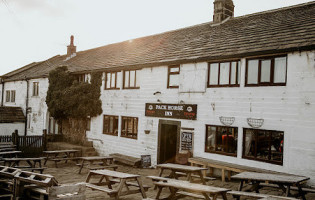 Pack Horse Inn outside