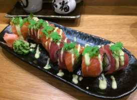 Tanoshii Sushi food