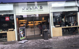 Julia's Amsterdam Zuid food