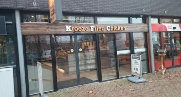 Kroeze Fried Chicken outside